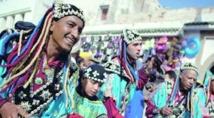 Maâlems et musiciens du monde sur scène à Essaouira